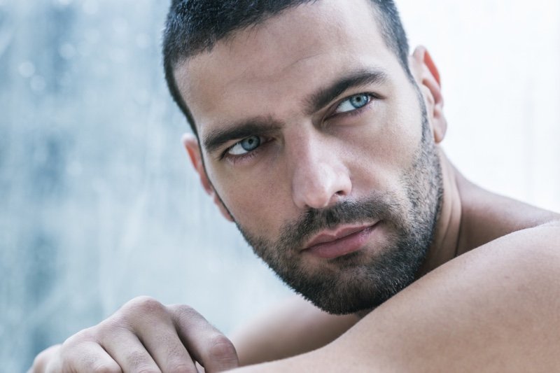 MICROBLADINGUOMO SOPRACCIGLIA