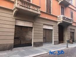 Negozio doppia luce zona Brera - Milano